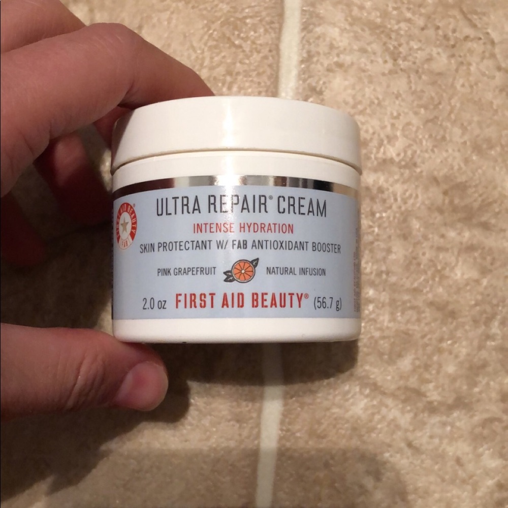 First Aid Beauty Repair Cream